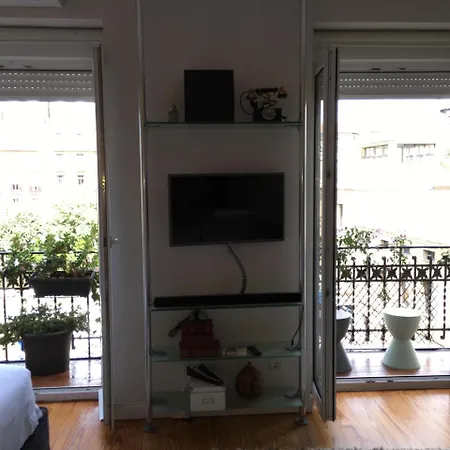 Easo Plaza Studio By The Apartamentss Apartament *